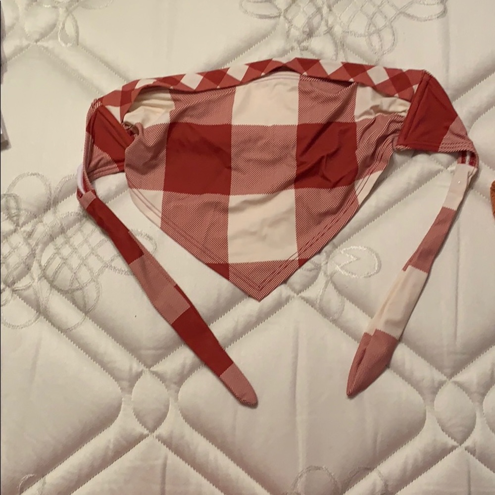 Strapless bikini top!! Never worn outside of house